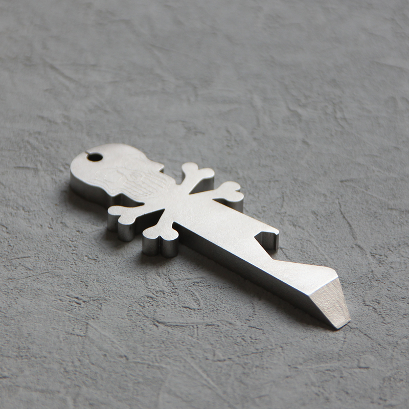 Mini Titanium Prybar Keychain  – Titanium Pry Bar recenzja i cena