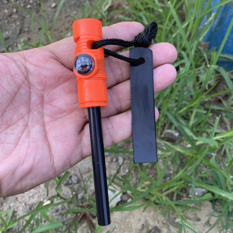 Survivor Long Style Three-in-O – Ferro Rod Striker recenzja i cena
